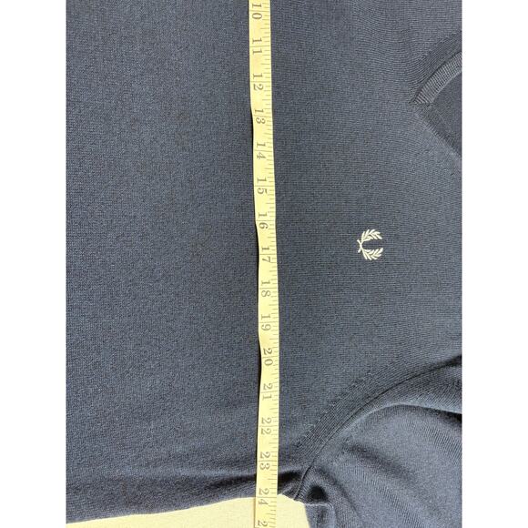 Fred Perry Classic V-Neck Sweater Navy Size XL Merino Wool Blend Ribbed Trims - Picture 4 of 7